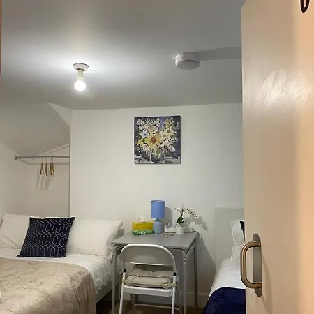 Private Bedrooms In Camden Town, Central London Exterior photo
